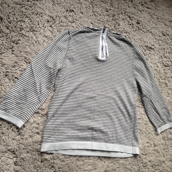 Sweater - Picture 6 of 7